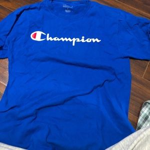 Tshirt champion